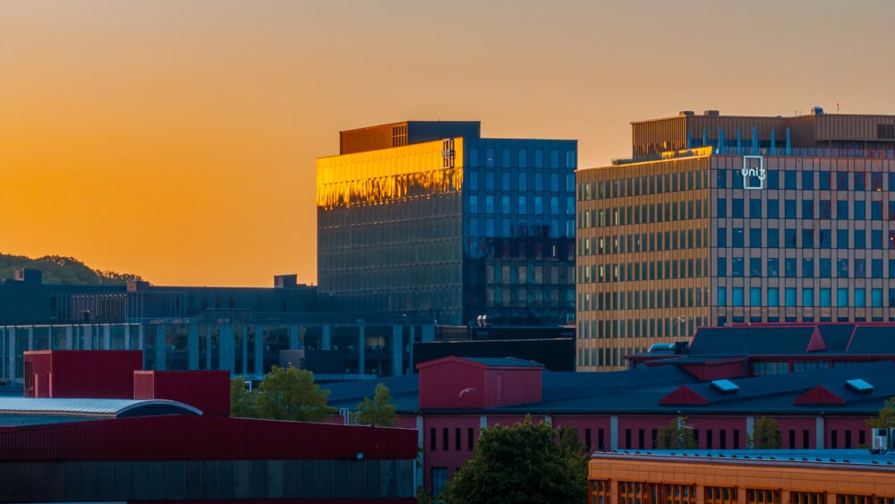 Uni3 i solnedgång