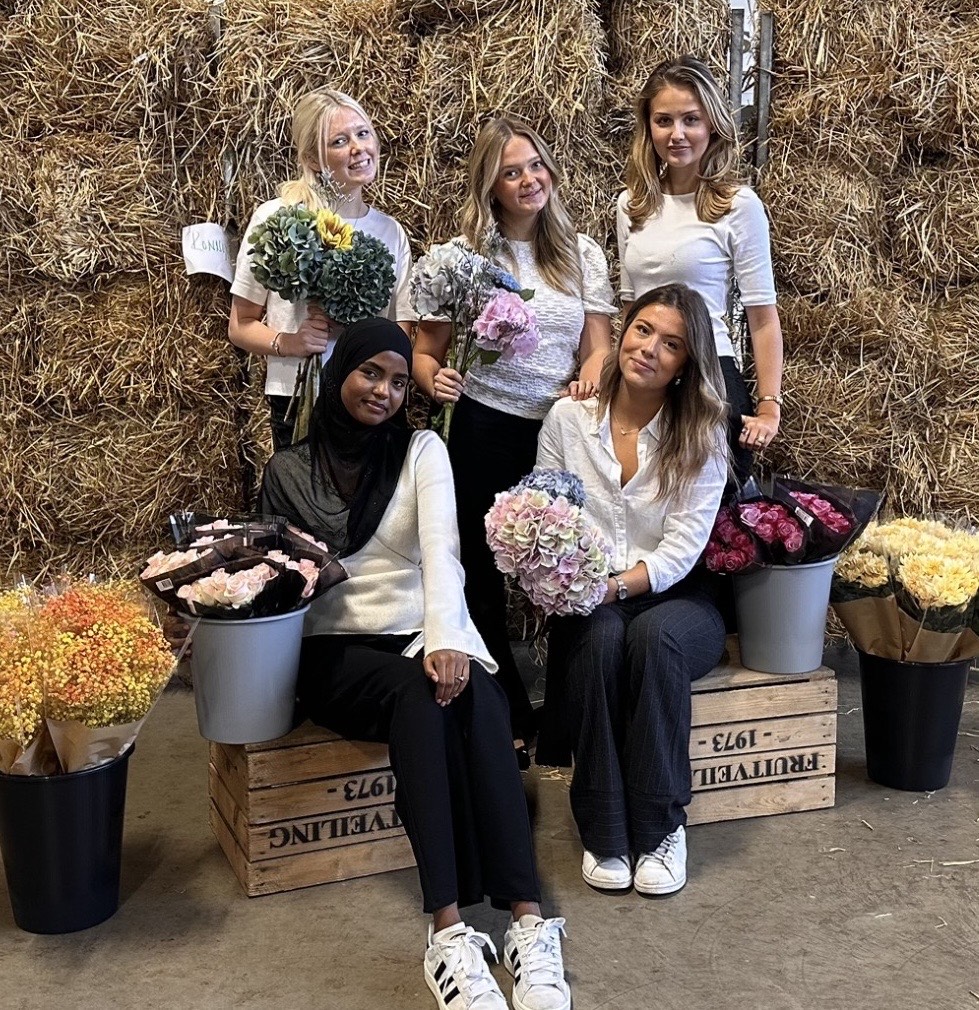 Friday Flower UF på UNi3